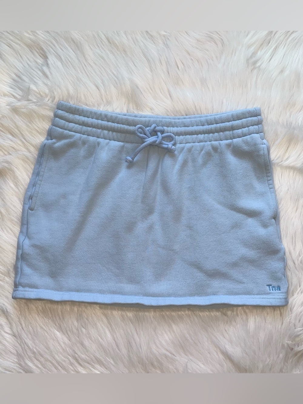 TNA Aritzia cozy fleece boyfriend baby blue skirt women’s M medium mini skirt